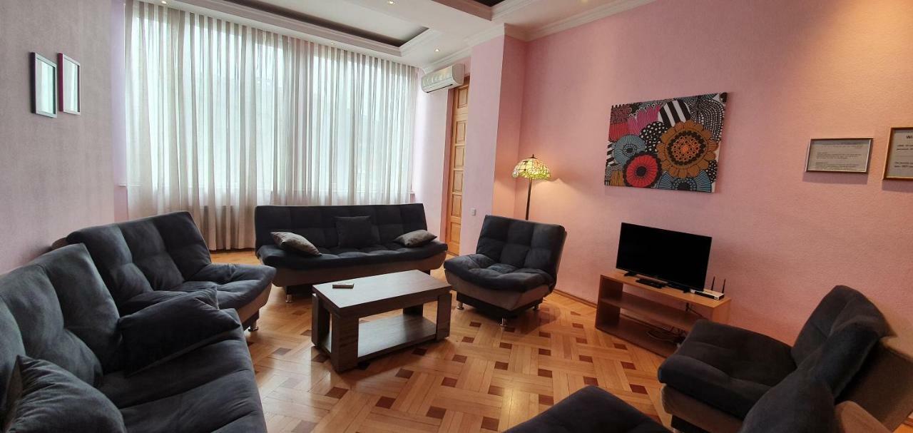 Apart-Hotel David Tbilisi Eksteriør billede